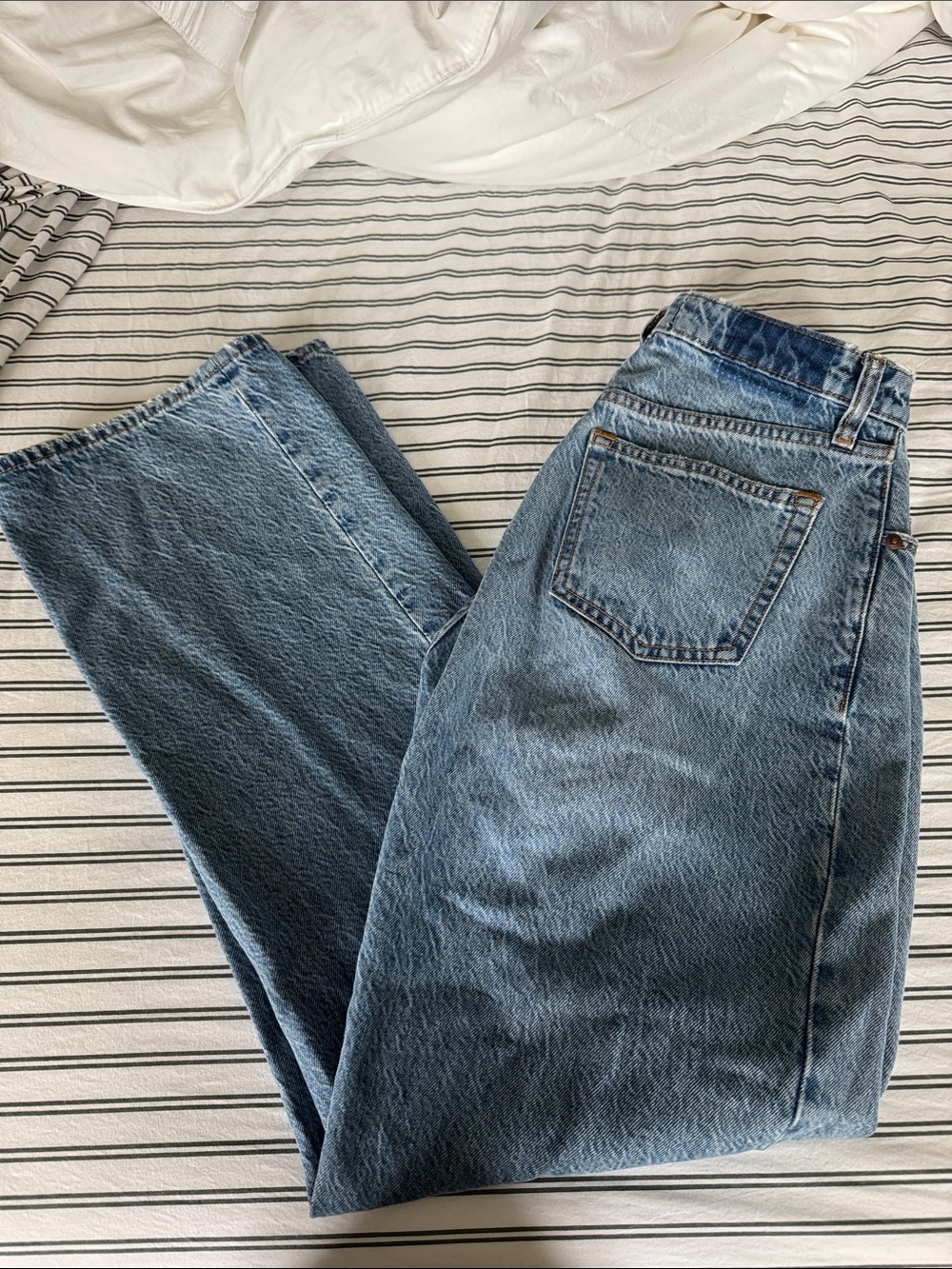 Abercrombie & Fitch Light Blue High-Rise Loose Jeans